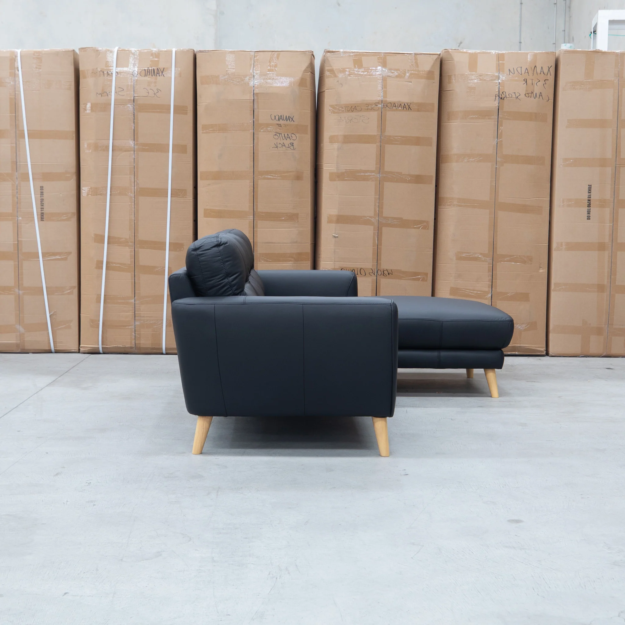 Nevada Three Seat RHF Leather Chaise Lounge - Black - Image 4