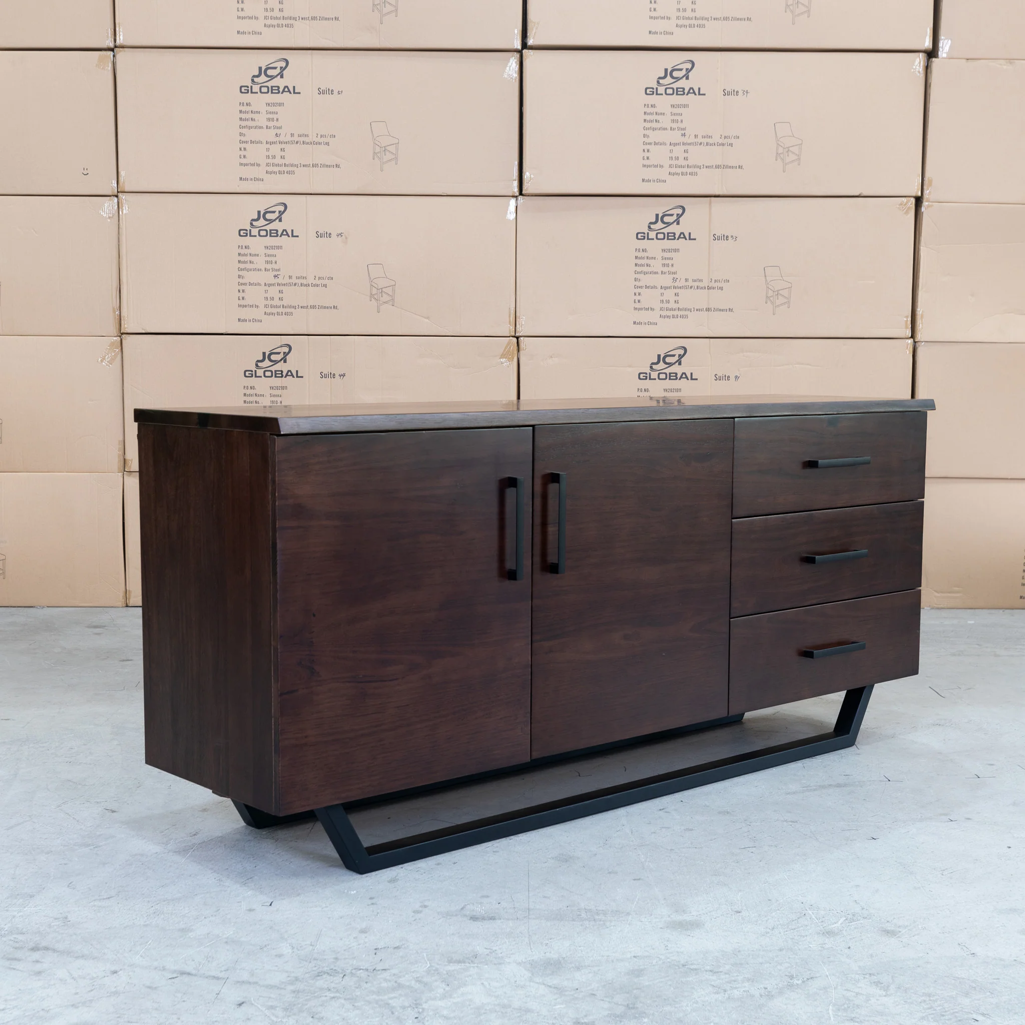 Valencia Messmate Hardwood Buffet - Image 7